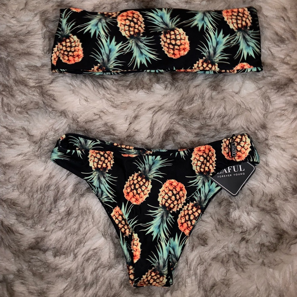 Strapless high waist black bikini with pineapple